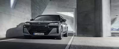 BMW M760e xDrive car wallpapers UltraWide 21:9