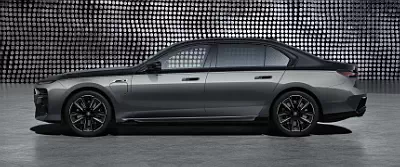 BMW M760e xDrive car wallpapers UltraWide 21:9