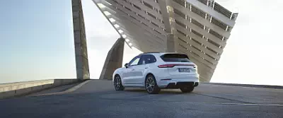 Porsche Cayenne E-Hybrid Sport Design Package car wallpapers UltraWide 21:9